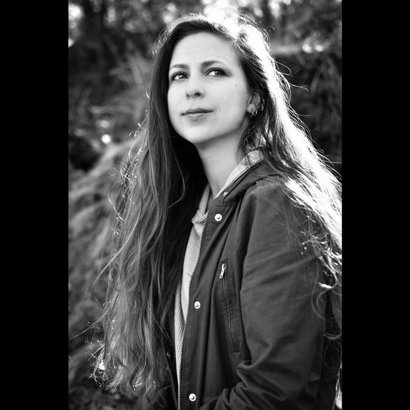 Meet your Posher, Bri - Picture 1 of 1